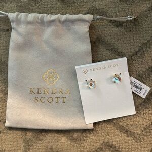 KENDRA SCOTT EARRINGS new with tags!